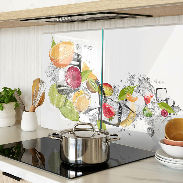 Tagliere in vetro con motivo di frutta immersa in acqua