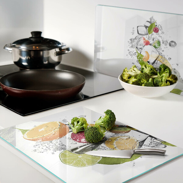 Tagliere in vetro con motivo di frutta immersa in acqua