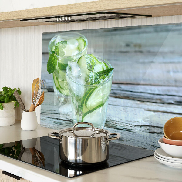 Tagliere in vetro temperato con stampa a motivo cocktail con menta e cetriolo