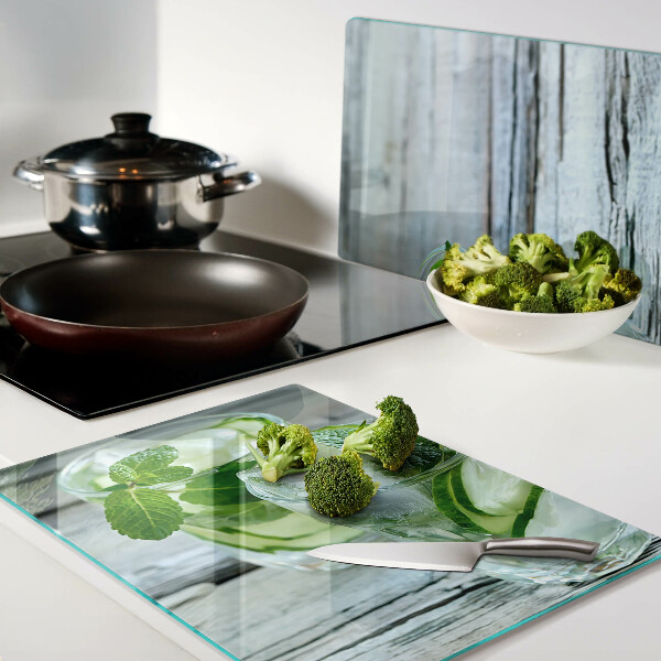 Tagliere in vetro temperato con stampa a motivo cocktail con menta e cetriolo