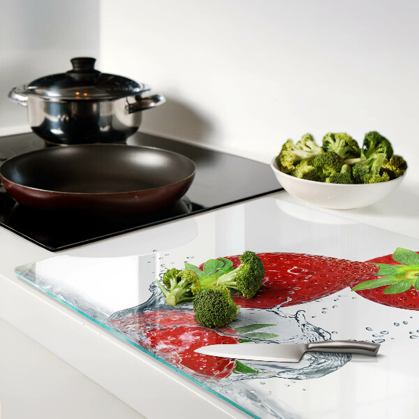 Tagliere in vetro temperato con motivo fragole immerse in acqua