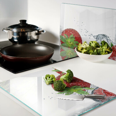 Tagliere in vetro temperato con motivo fragole immerse in acqua