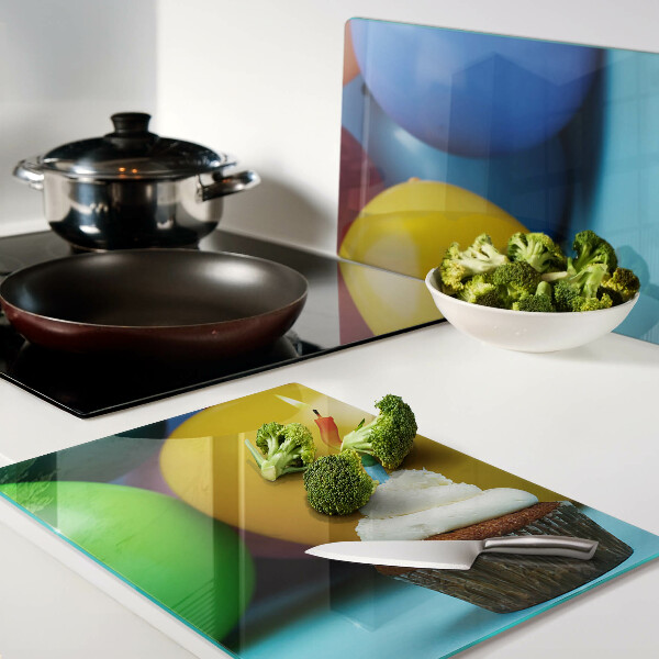 Tagliere in vetro temperato con stampa a tema cupcake di compleanno e palloncini