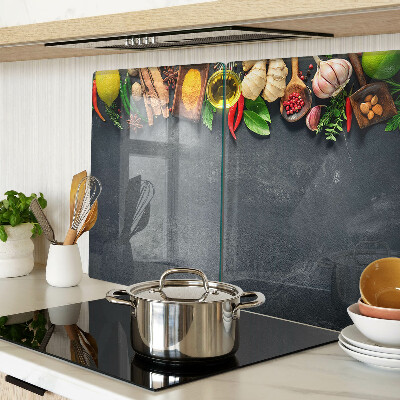 Tagliere in vetro temperato con decorazione a tema spezie da cucina e ingredienti