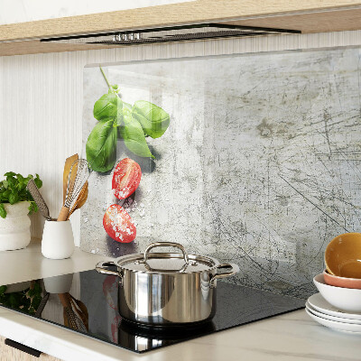 Tagliere in vetro temperato con stampa di pomodori, basilico e sale