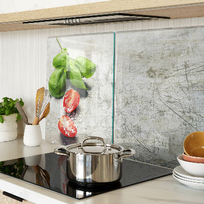 Tagliere in vetro temperato con stampa di pomodori, basilico e sale