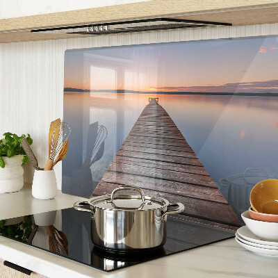 Tagliere in vetro temperato con stampa raffigurante un pontile sul lago al tramonto