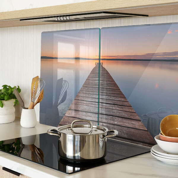 Tagliere in vetro temperato con stampa raffigurante un pontile sul lago al tramonto