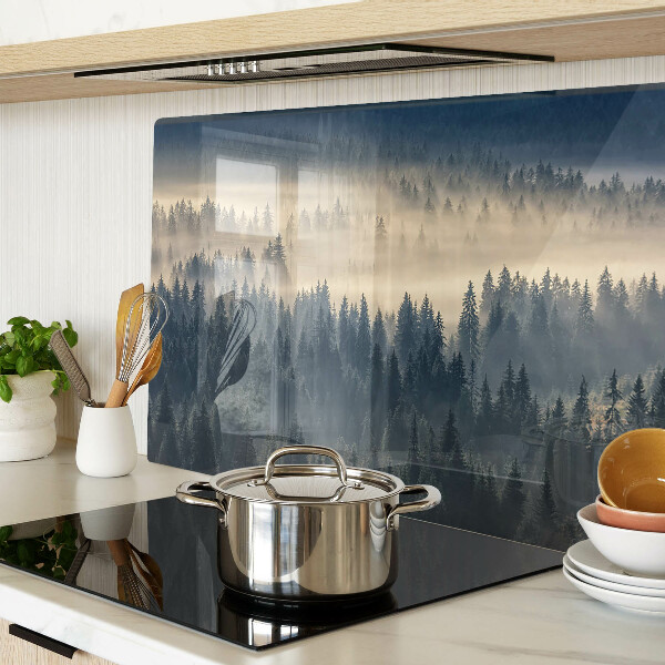 Tagliere in vetro con stampa a tema scenario boschivo nebbioso