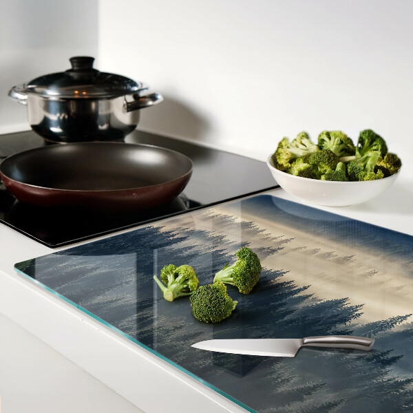 Tagliere in vetro con stampa a tema scenario boschivo nebbioso