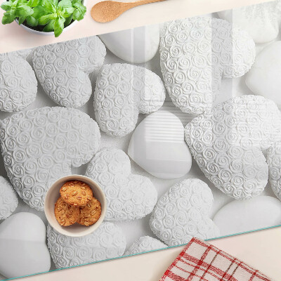 Tagliere in vetro temperato con motivo di cuori bianchi