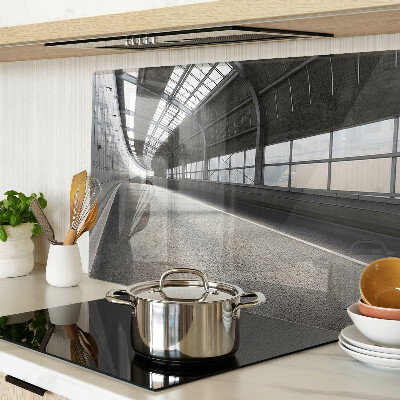 Tagliere in vetro temperato con motivo di architettura moderna e geometrie decorative