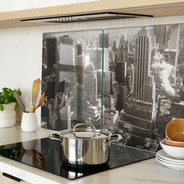 Tagliere in vetro con stampa del panorama della città nei toni del bianco e nero