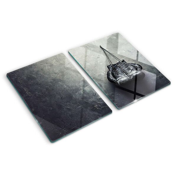 Tagliere in vetro temperato poltrona in un interno minimalista