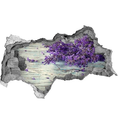 Adesivo con vista dietro il muro Fiori di lavanda su sfondo di legno