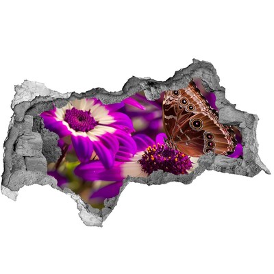 Adesivo con vista dietro il muro Farfalla sui fiori in un buco nel muro