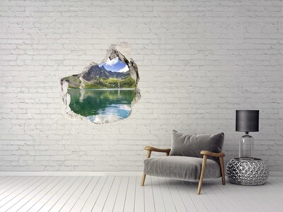 Trompe l'oeil buco nel muro Lago di montagna nella valle