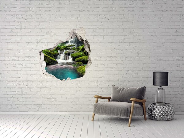 Trompe l'oeil buco nel muro Una cascata immersa nel verde