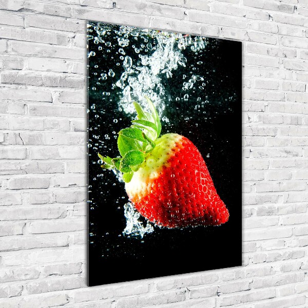 Quadro stampa su vetro acrilico verticale Fragola sott'acqua