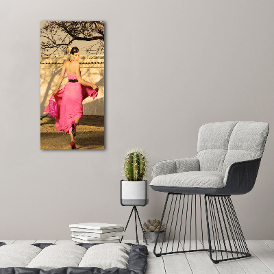 Quadro in vetro acrilico verticale La donna in rosa