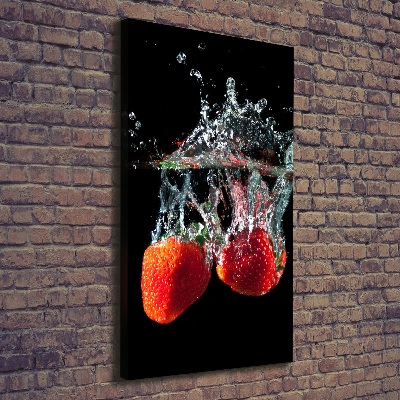 Quadro su tela canvas verticale Fragole sott'acqua