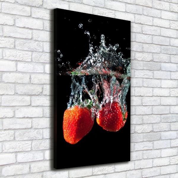 Quadro su tela canvas verticale Fragole sott'acqua