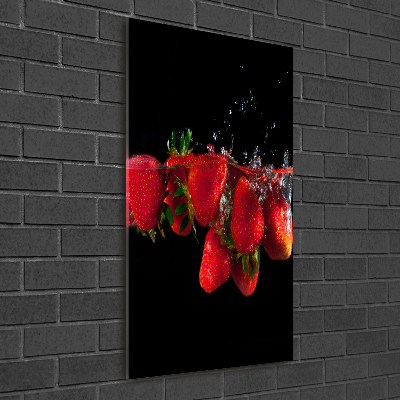 Quadro di vetro verticale Fragole in acqua