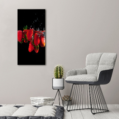 Quadro di vetro verticale Fragole in acqua