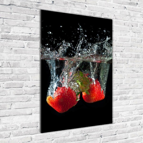Quadro stampa su vetro verticale Fragole sott'acqua