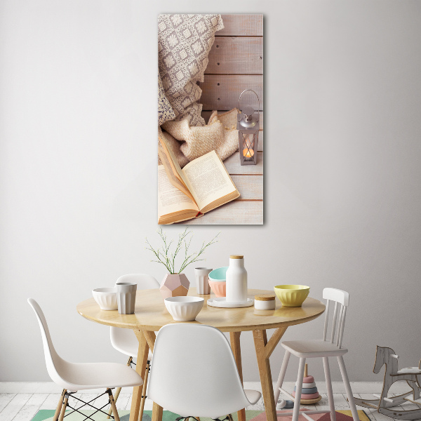 Quadro di vetro verticale Rilassarsi con un libro