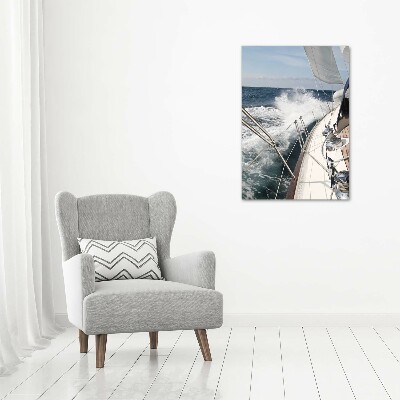 Quadro di vetro verticale Uno yacht in mare