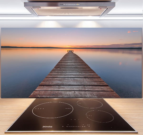 Rivestimento parete cucina con finitura in legno tipo molo