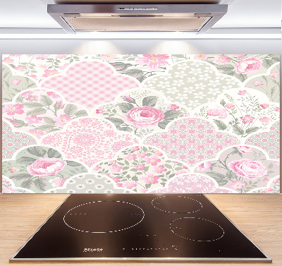 Rivestimento parete cucina con motivo di rose e ornamenti