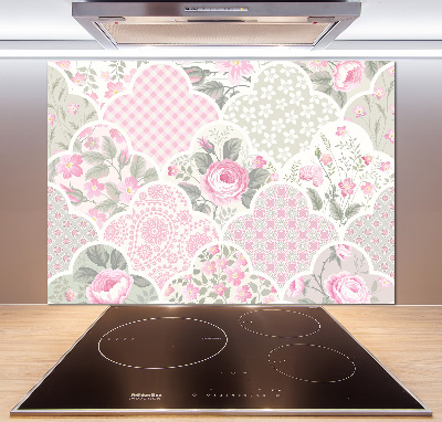 Rivestimento parete cucina con motivo di rose e ornamenti