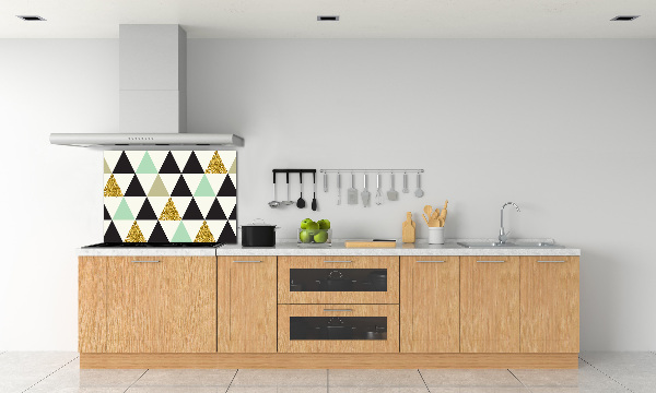 Rivestimento parete cucina con motivo a triangoli colorati