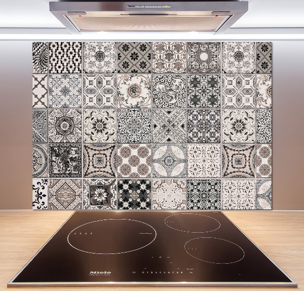 Pannello retrocucina con piastrelle in ceramica