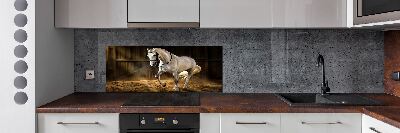 Pannello retrocucina con il disegno di un cavallo bianco nella stalla