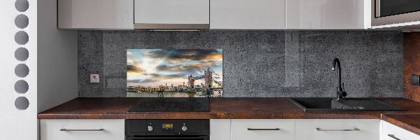 Rivestimento parete cucina con stampa del Tower Bridge di Londra