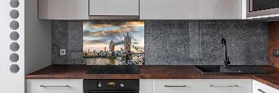 Rivestimento parete cucina con stampa del Tower Bridge di Londra
