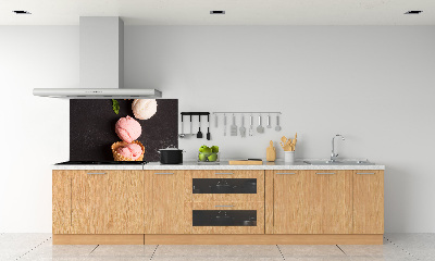 Rivestimento parete cucina con decoro a gelato in cono di cialda