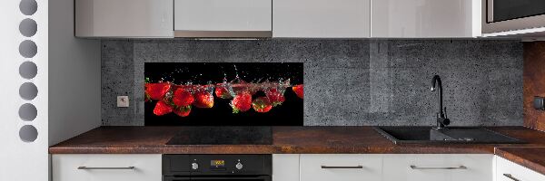 Rivestimento parete cucina con motivo fragole sott'acqua