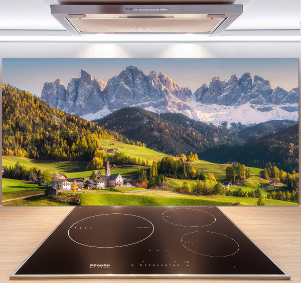 Rivestimento parete cucina con motivo panoramico della montagna