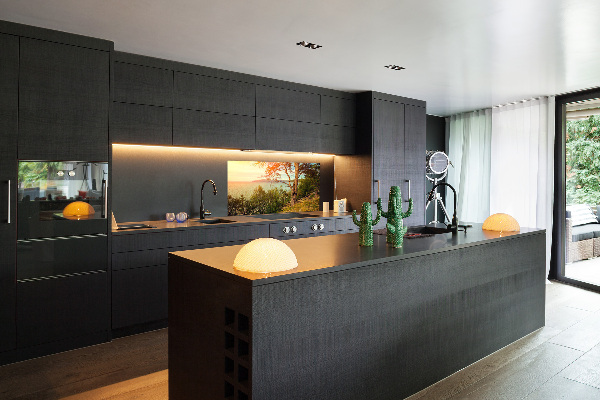 Rivestimento parete cucina con motivo Lago scandinavo