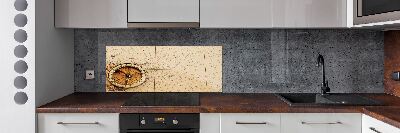 Pannello paraschizzi cucina con stampa a bussola su mappa