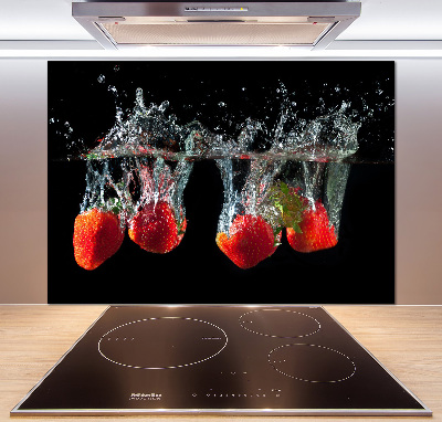 Rivestimento parete cucina con motivo fragole sott'acqua
