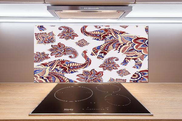 Rivestimento parete cucina con ornamenti a forma di elefante