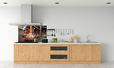 Rivestimento parete cucina con motivo a tema birrificio