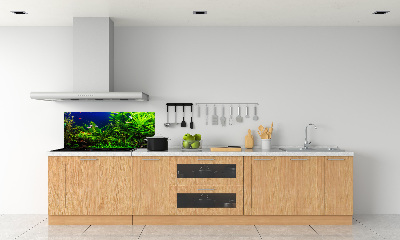 Rivestimento parete cucina con decorazione a motivo di pesci nell'acquario