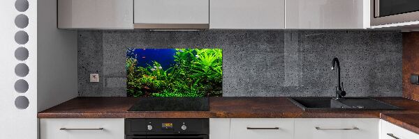 Rivestimento parete cucina con decorazione a motivo di pesci nell'acquario