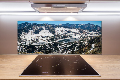 Rivestimento parete cucina con stampa del lago nei Monti Tatra